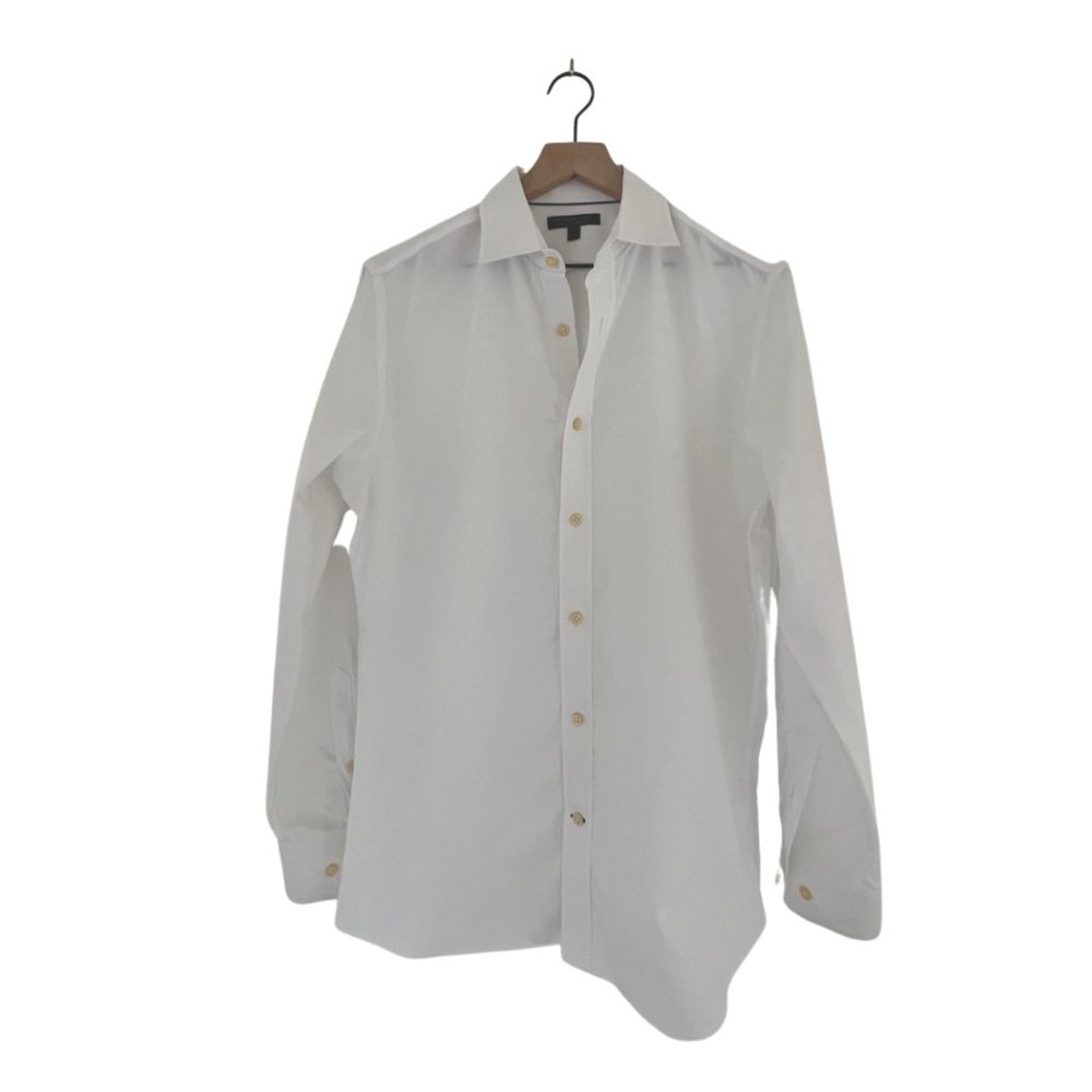 Banana Republic: White men's dress shirt. Slim fit.